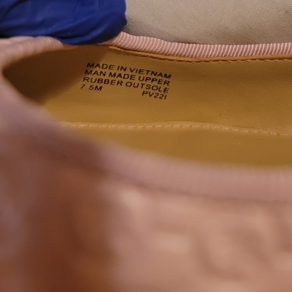 MICHAEL KORS Ballet Flats Pink With Gold Logo & Toe Caps Size 7.5 - Picture 13 of 13